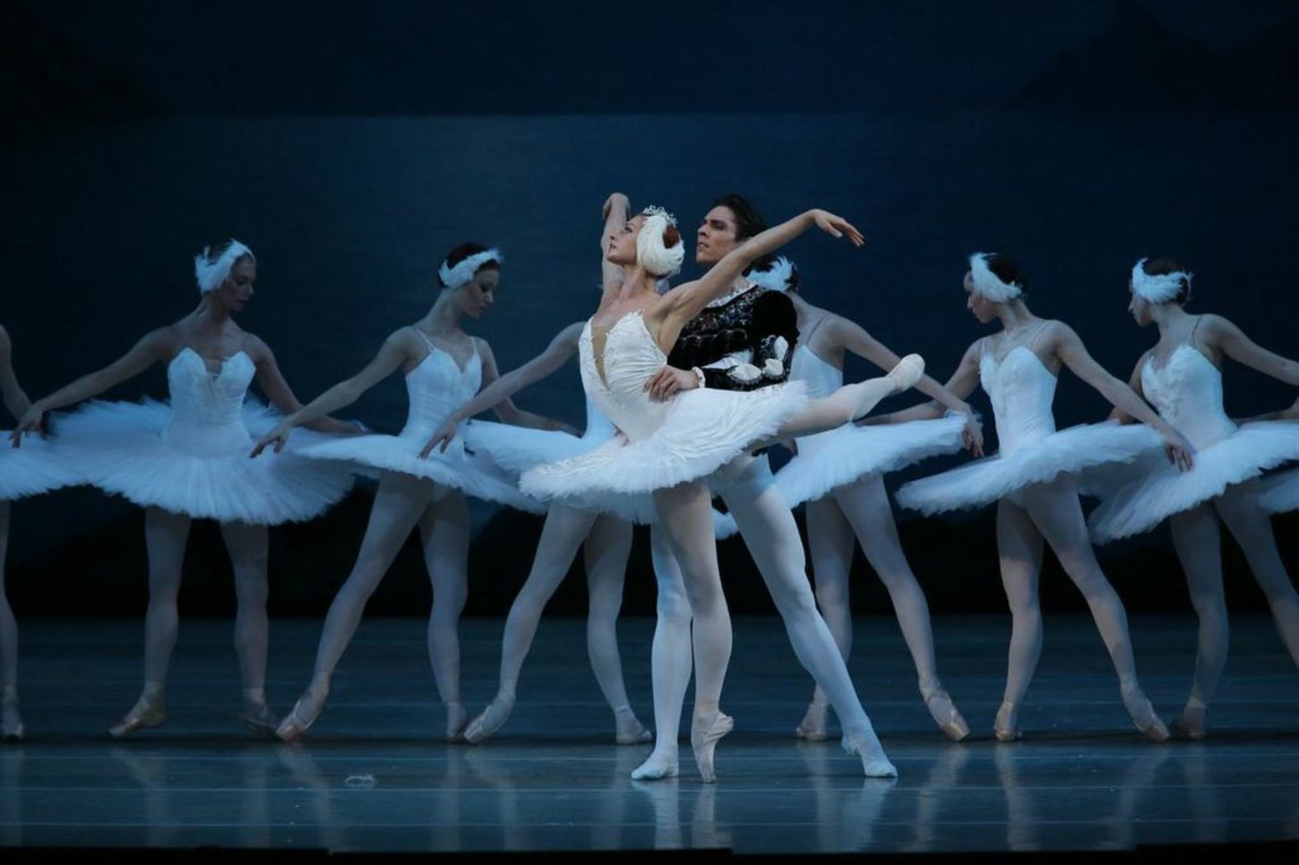 Театр русский балет Лебединое озеро