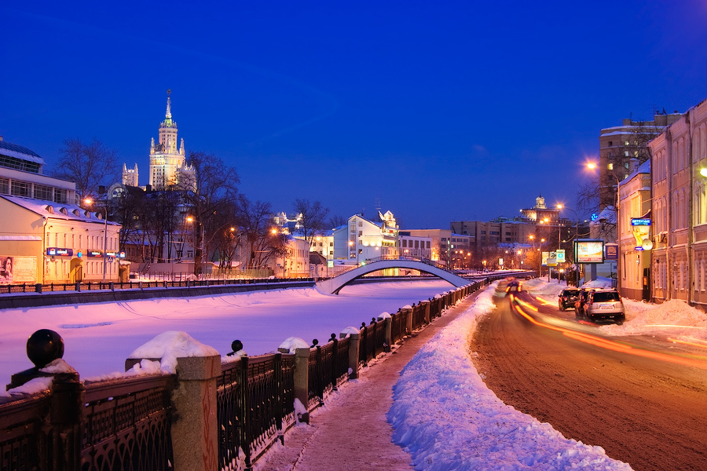 москва набережная зимой