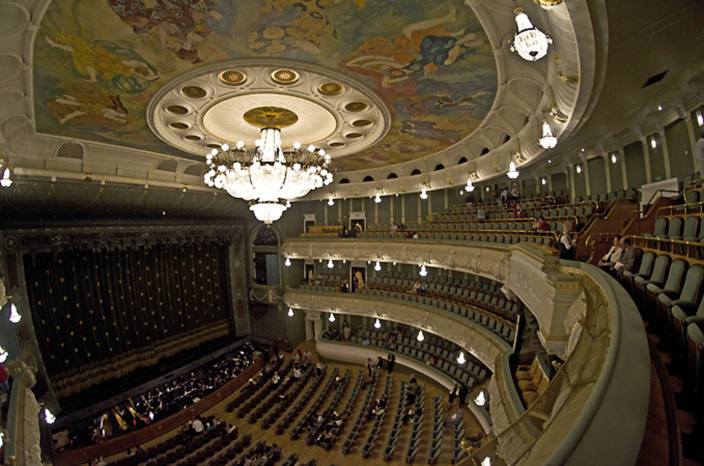 большой театр в москве новая сцена